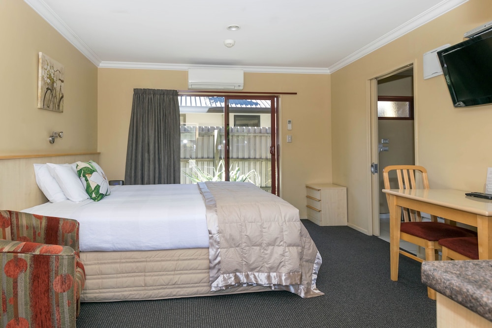 Blenheim Spa Motor Lodge 18/47