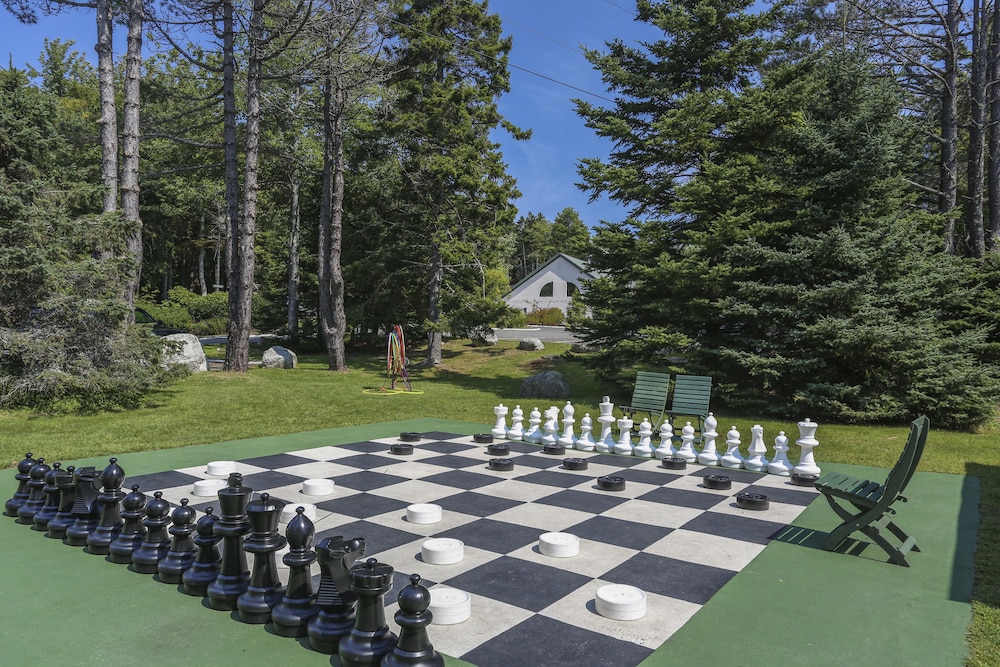 Spruce Point Inn Resort Spa 11/40