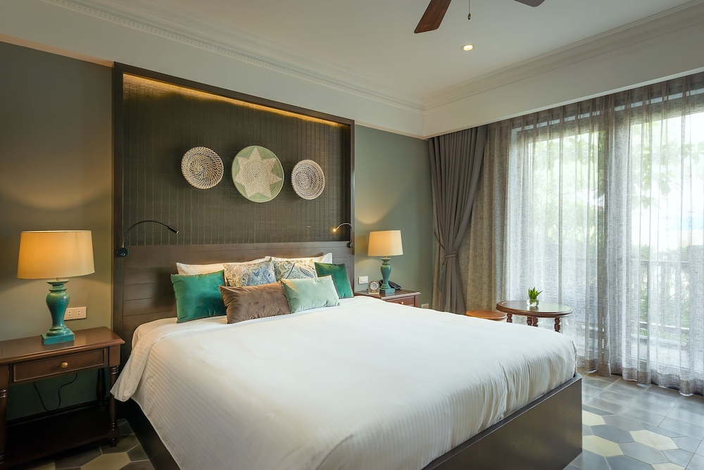 Aira Boutique Hoi An 17/67