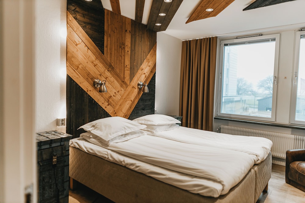Strand Hotell 13/50