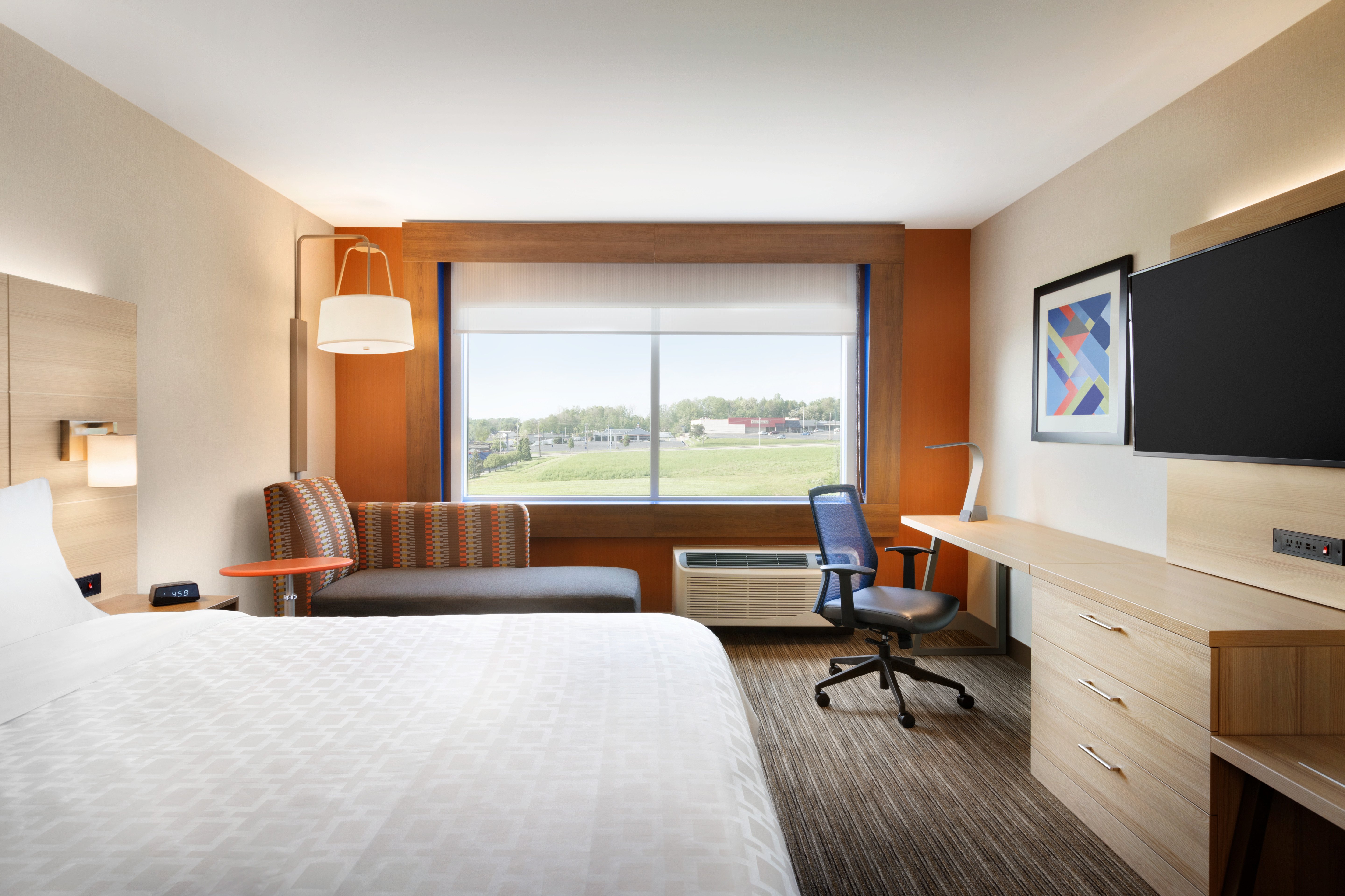 SUITE, KING BED