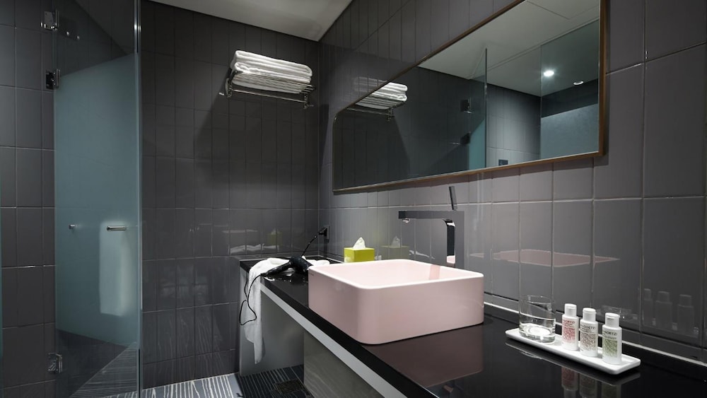 L7 MYEONGDONG by LOTTE HOTELS 16/40
