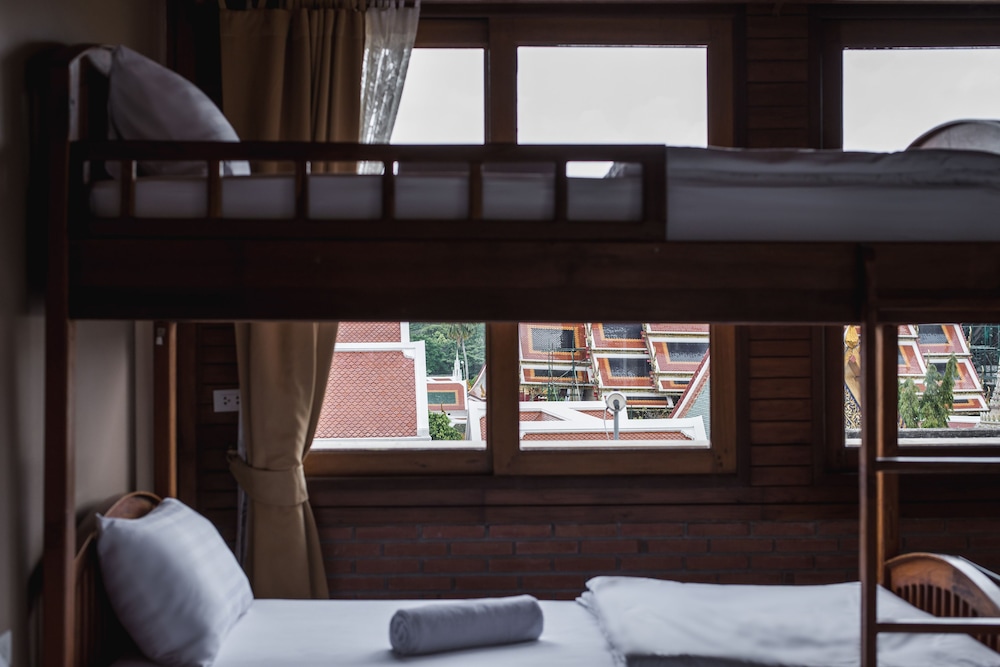 Feung Nakorn Balcony Rooms Cafe 13/79