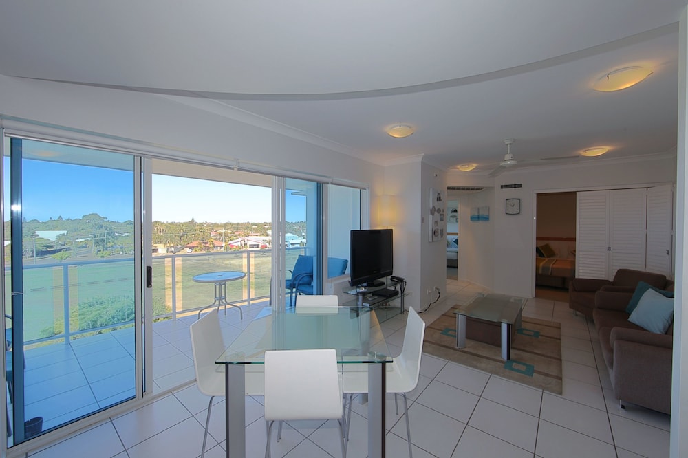 Koola Beach Apartments 40/63