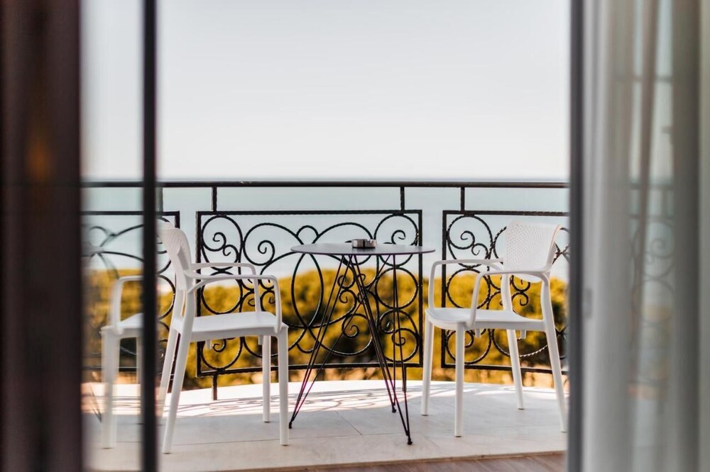 Amelia Mare Hotel 27/37
