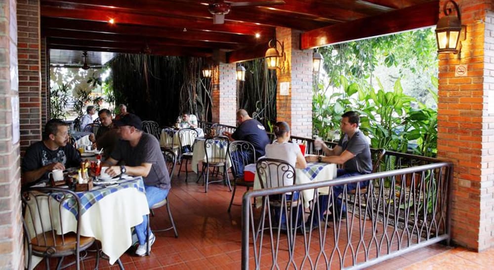 Hotel Boyeros 46/62