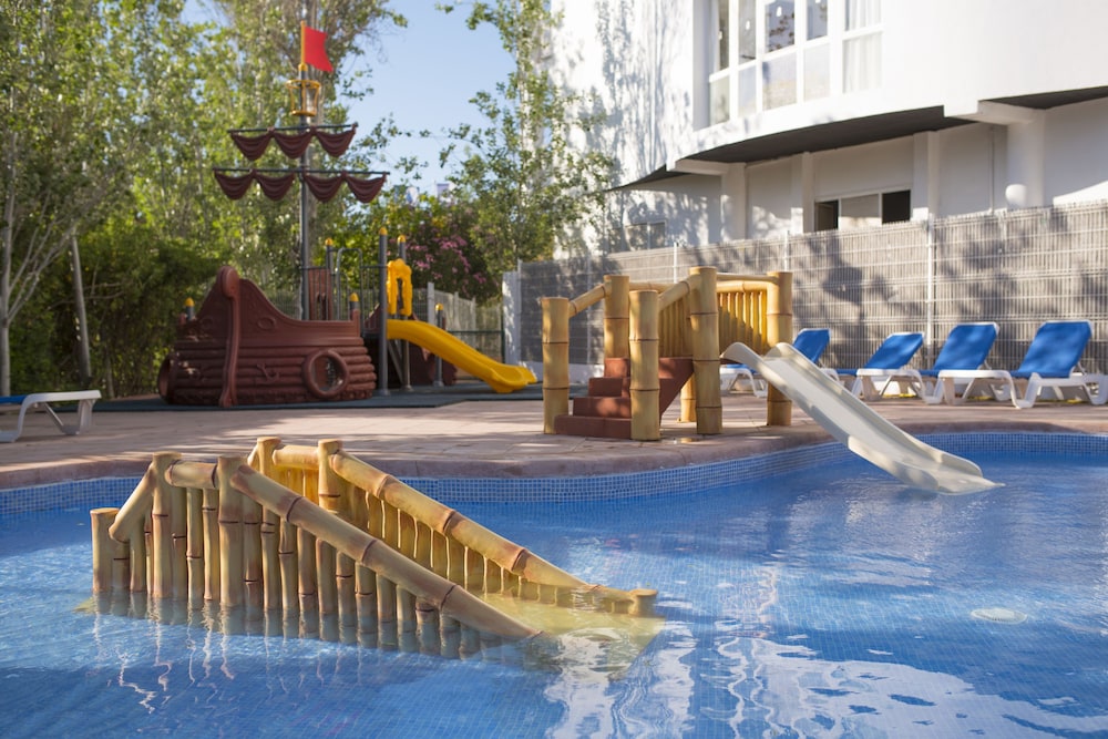 Azuline Hotel Bergantin 36/43