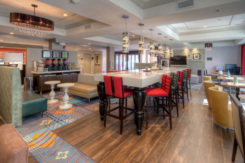 Hampton Inn Milpitas 34/40