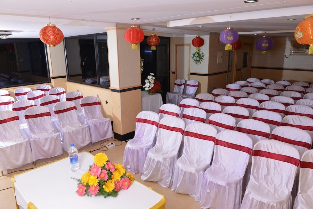 Sree Bharani Hotel 6/27