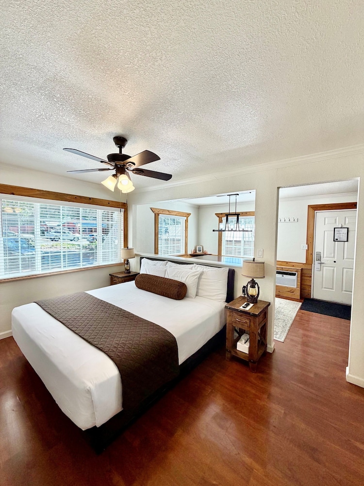 Shasta Inn 14/46
