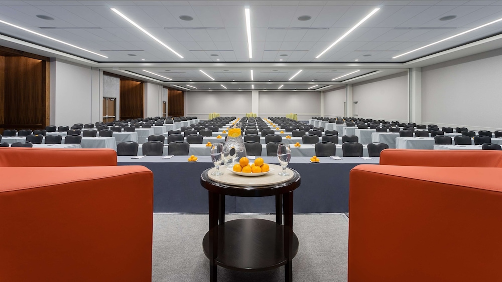 Hyatt Regency Columbus 52/61