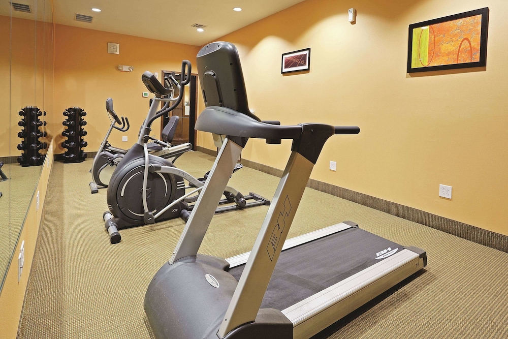 La Quinta Inn & Suites by Wyndham Pasadena North 15/30