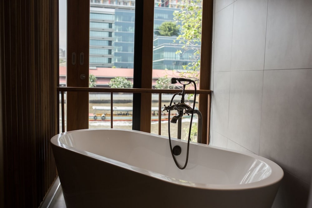 CHANN BANGKOK-NOI 49/50