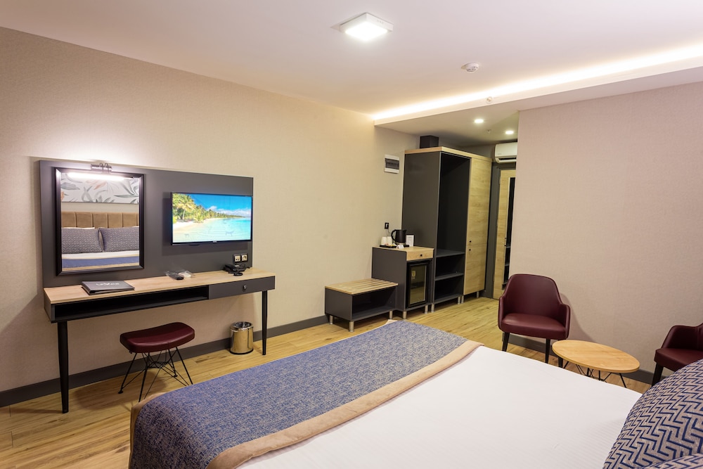 Levor Hotel 17/50
