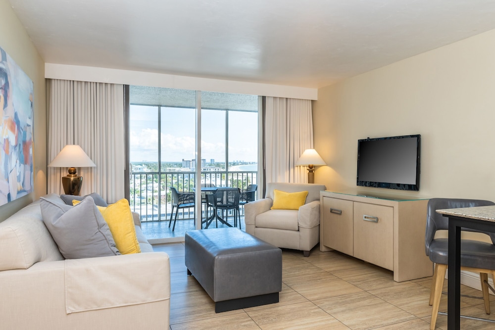 Diamondhead Beach Resort and Spa 16/43