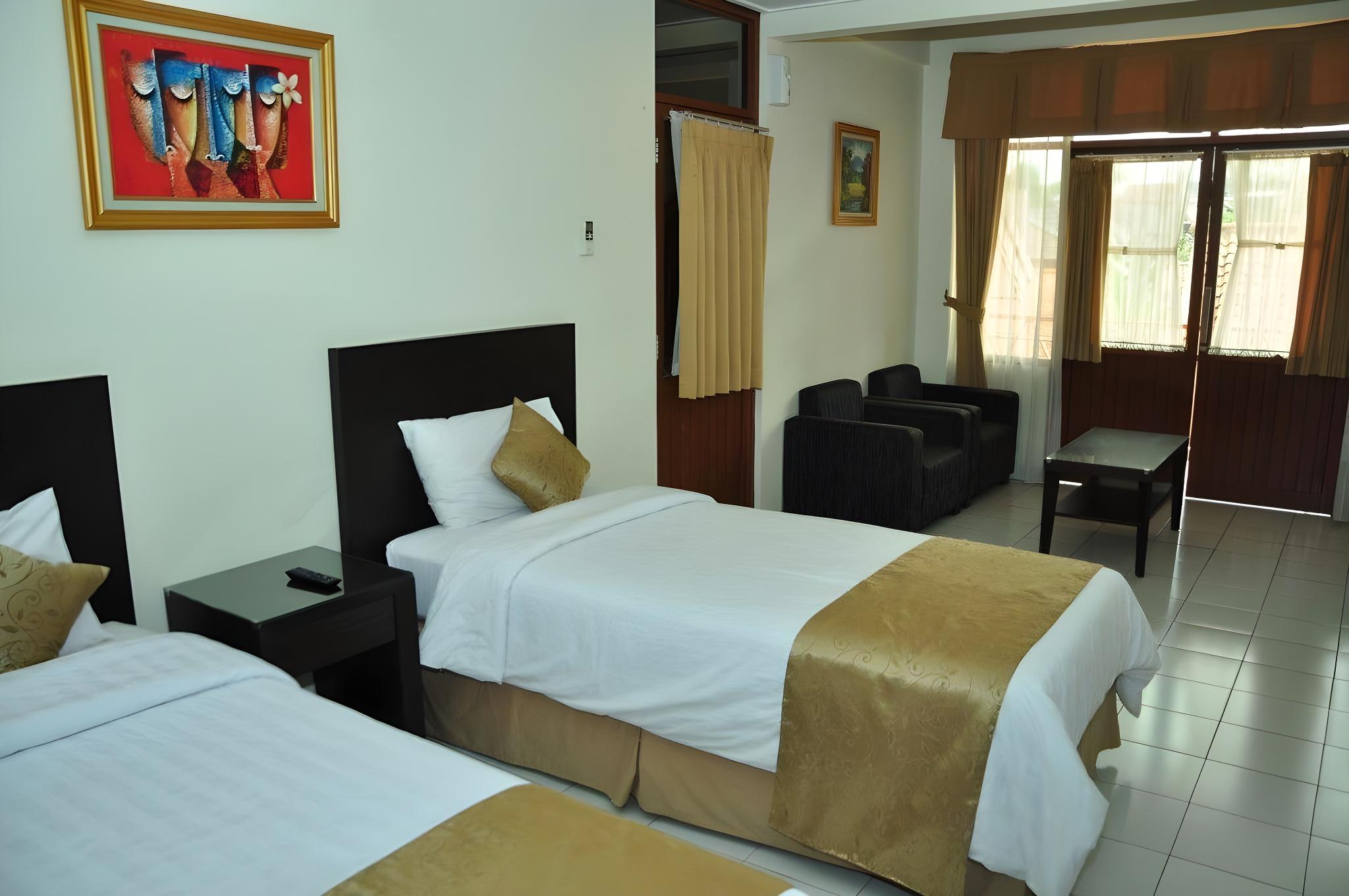 Gold, Suite, 4 Beds