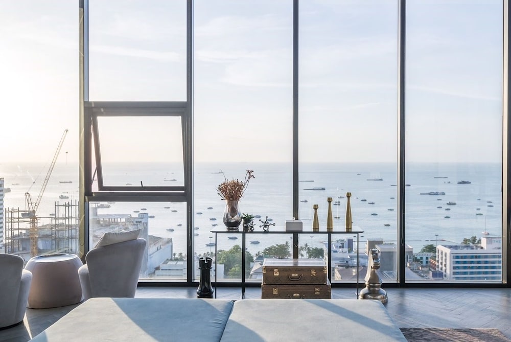 The Base Condo Pattaya by Supee 45/50