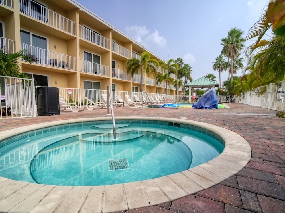 Treasure Bay Hotel and Marina 8/63