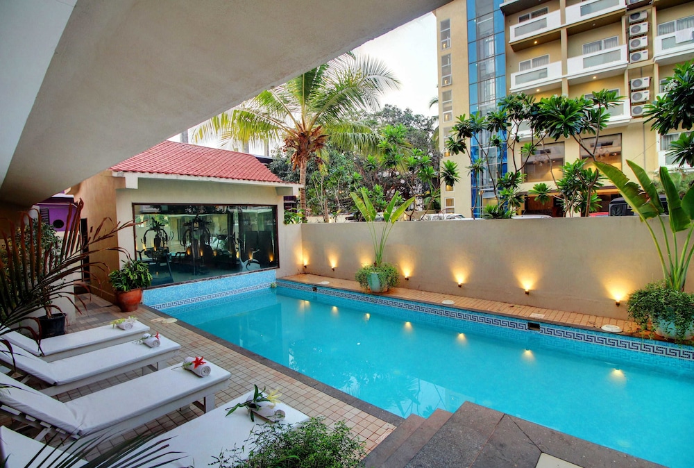 RAHI RESORT DE CROSSROADS 15/17