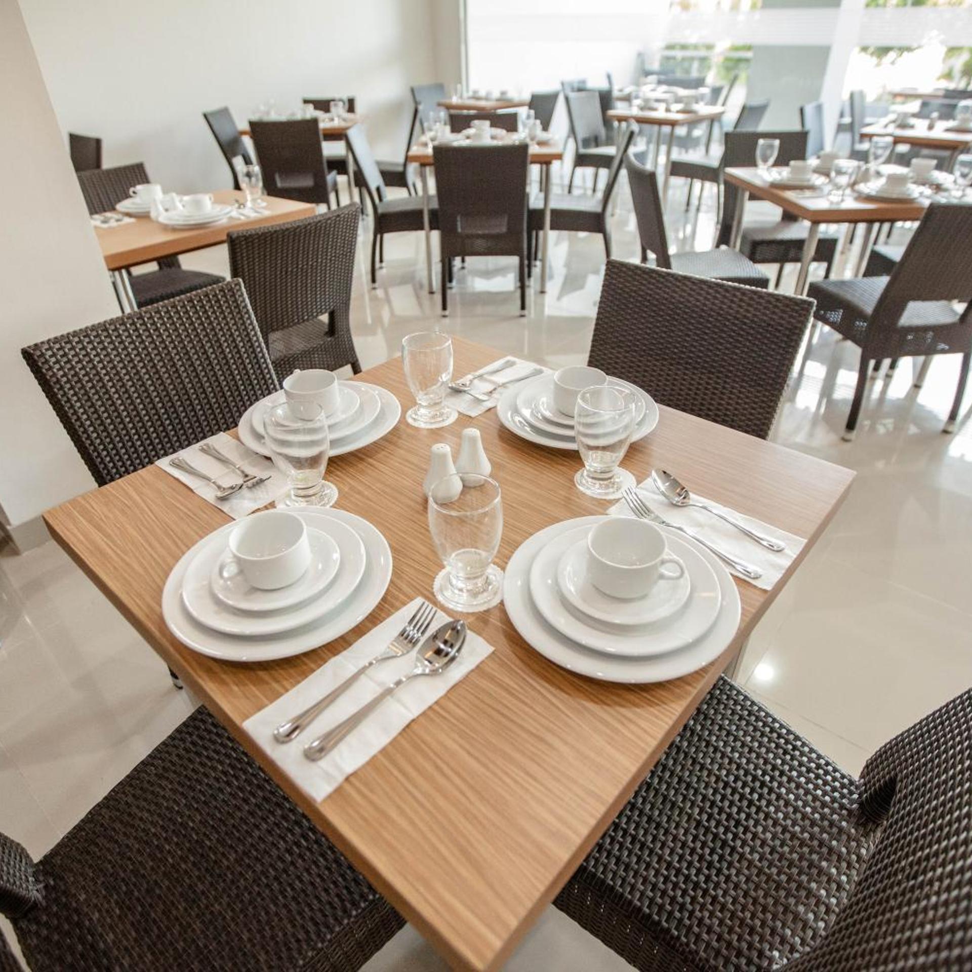 Whiz Prime Hotel Sudirman Makassar 21/35