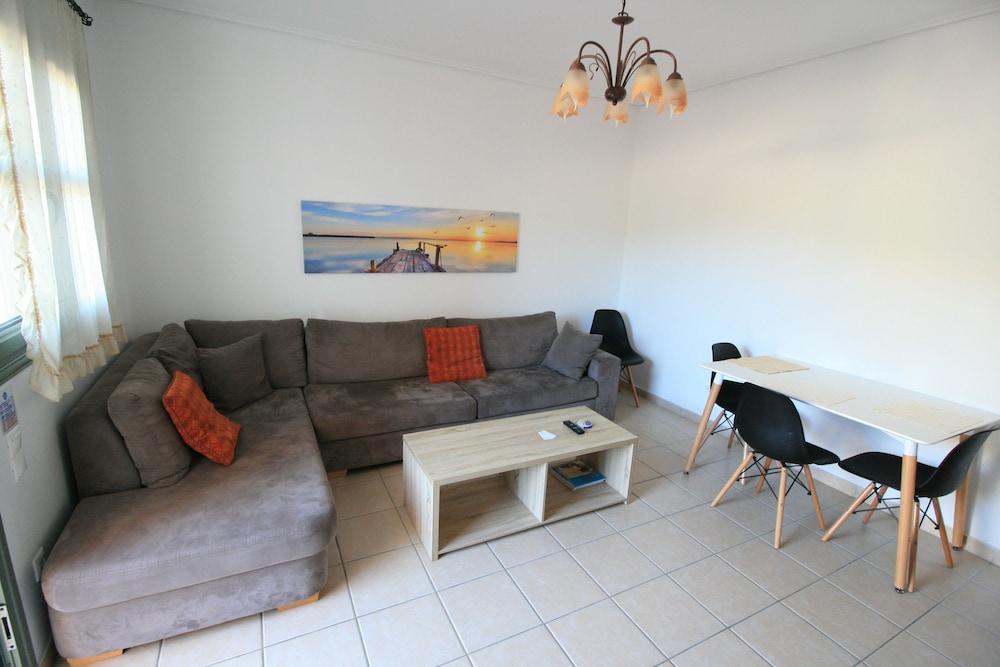 Lagoon View Apartments - Adults Only 44/70