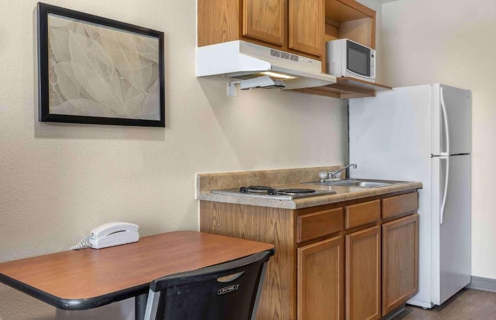 Studio 6 Extended Stay Wichita South KS 41/51