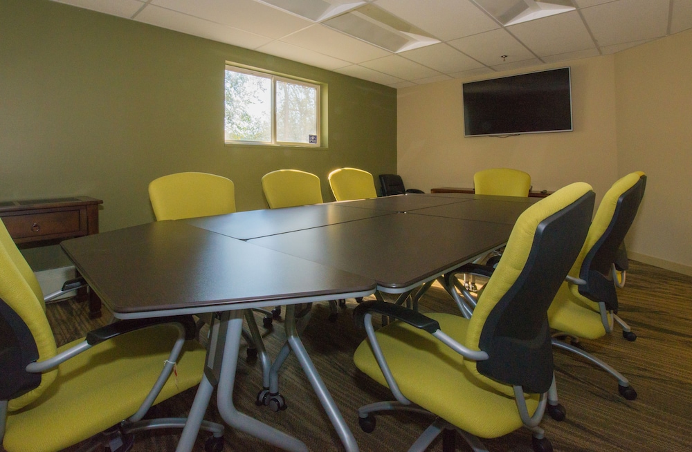 Capital Suites Yellowknife 37/44