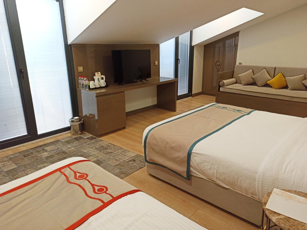 PEYK HOTEL 31/71