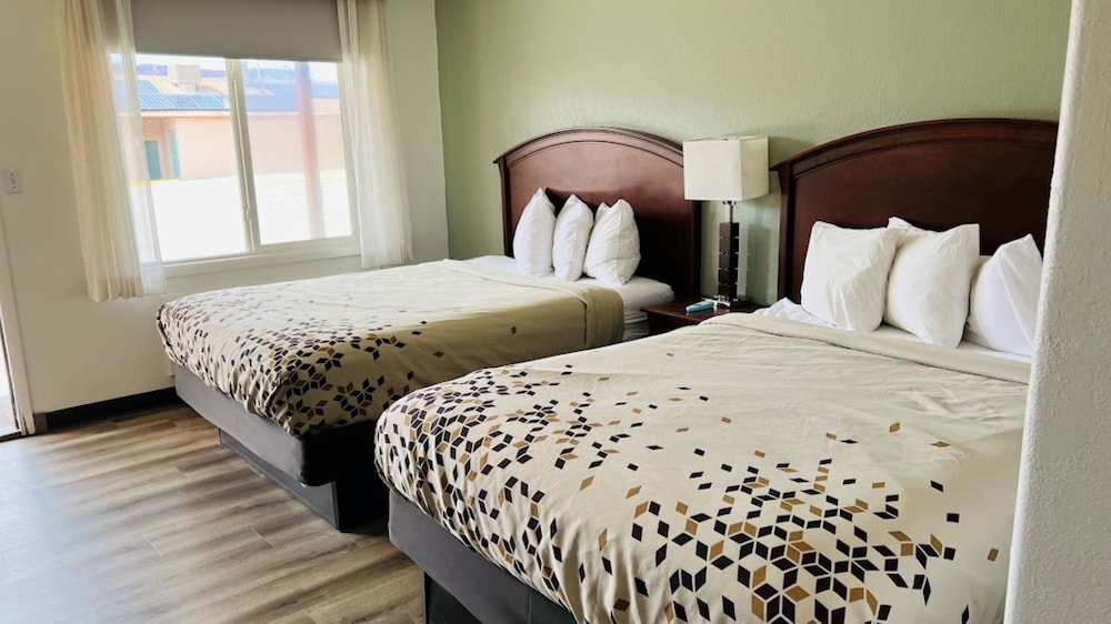 SUPERIOR, 2 QUEEN BEDS