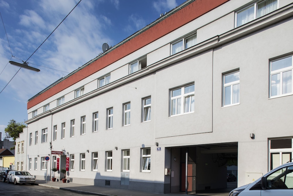 Hotel Hahn 4/43