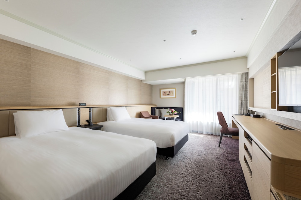 Room, Twin Beds, Garden Side