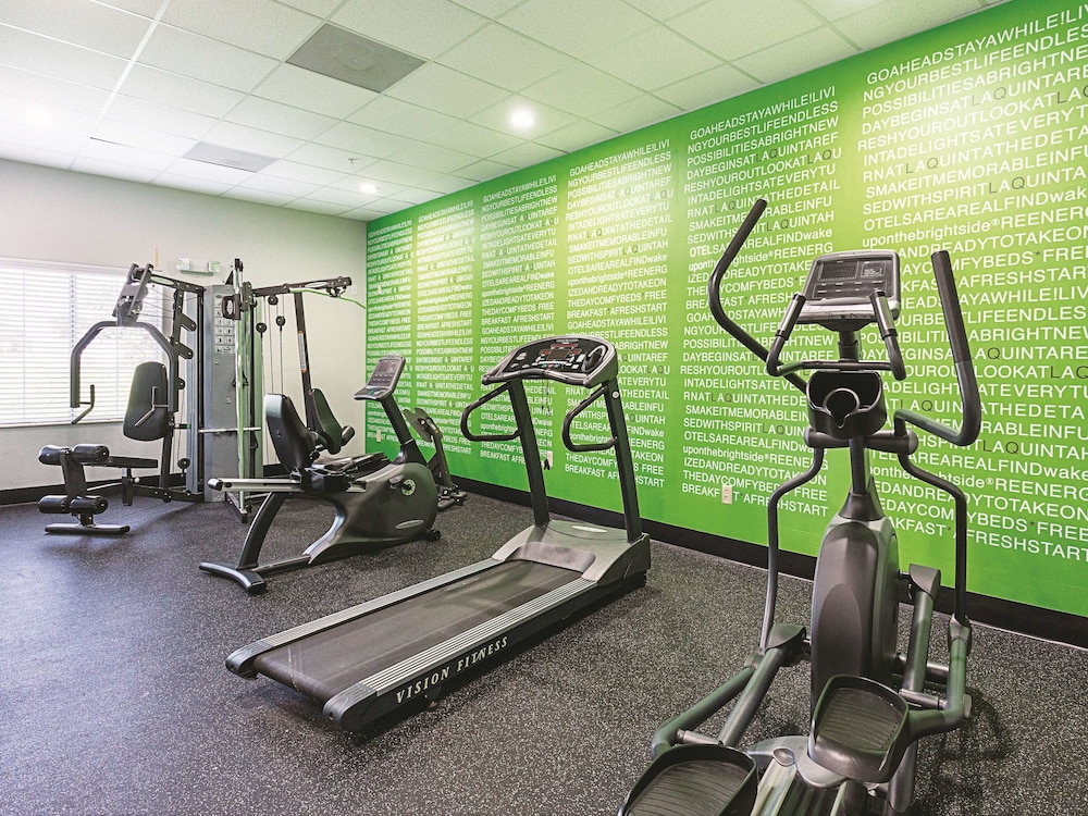 La Quinta Inn & Suites by Wyndham San Antonio Northwest 32/62