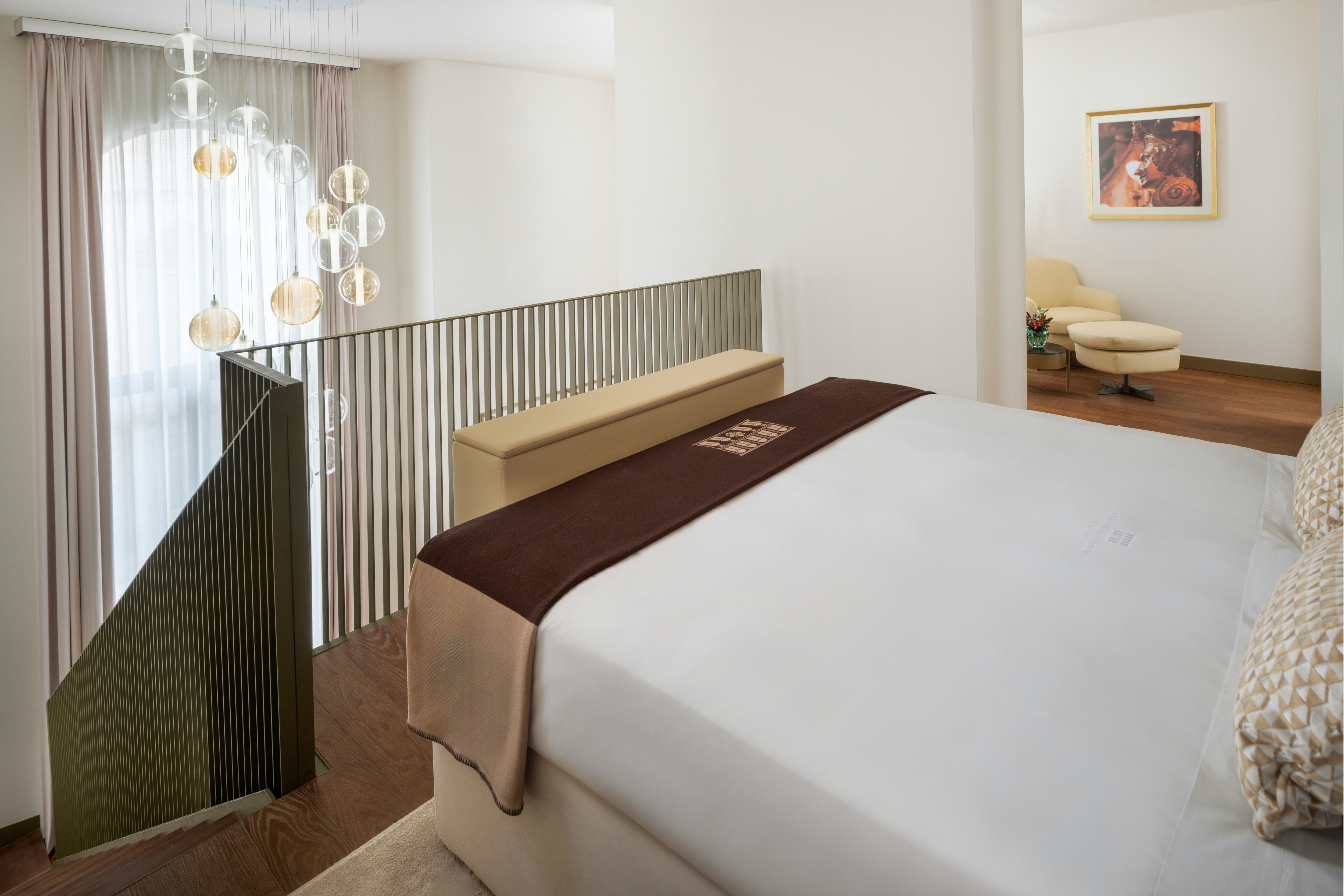 Duplex, Deluxe, Studio