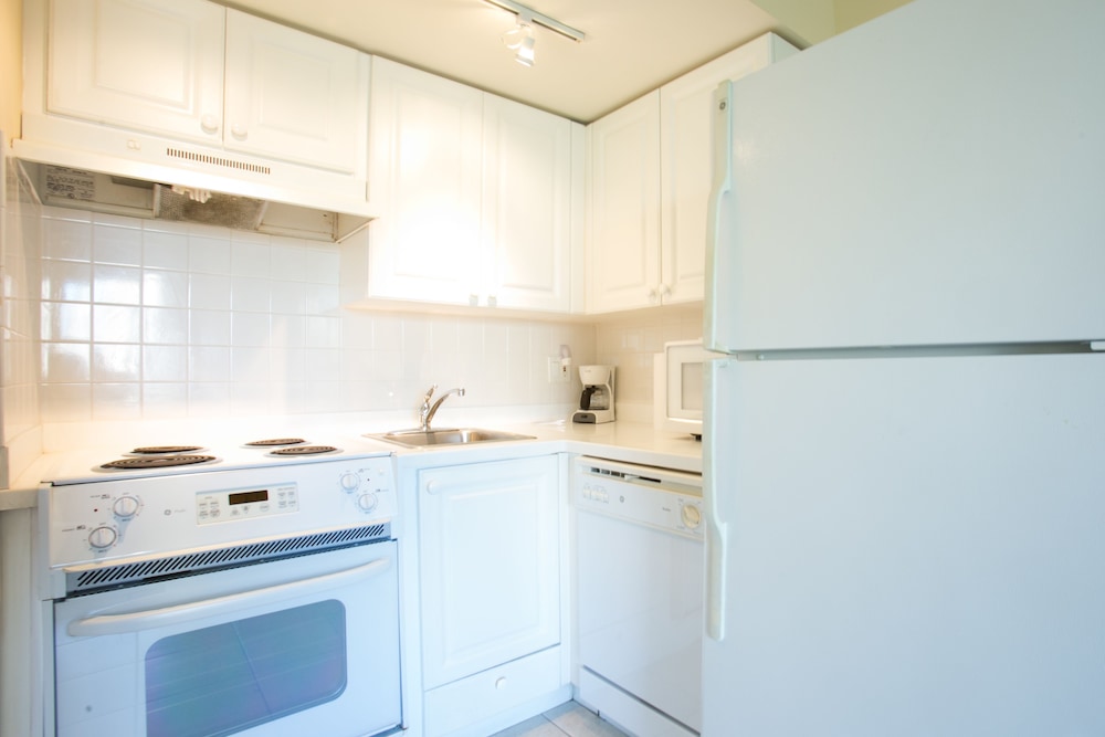 Marco Beach Vacation Suites 26/73