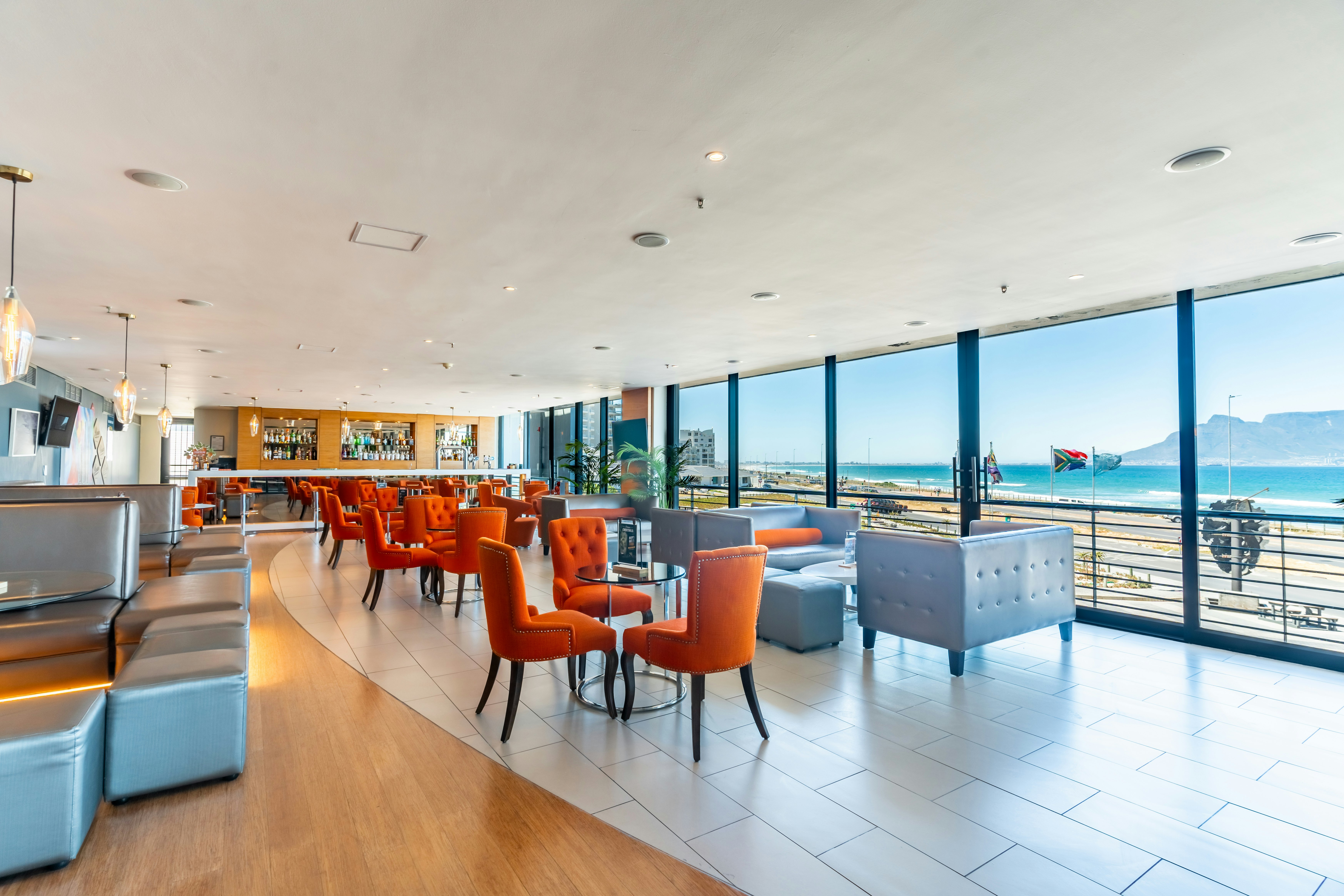 Blaauwberg Beach Hotel 78/100