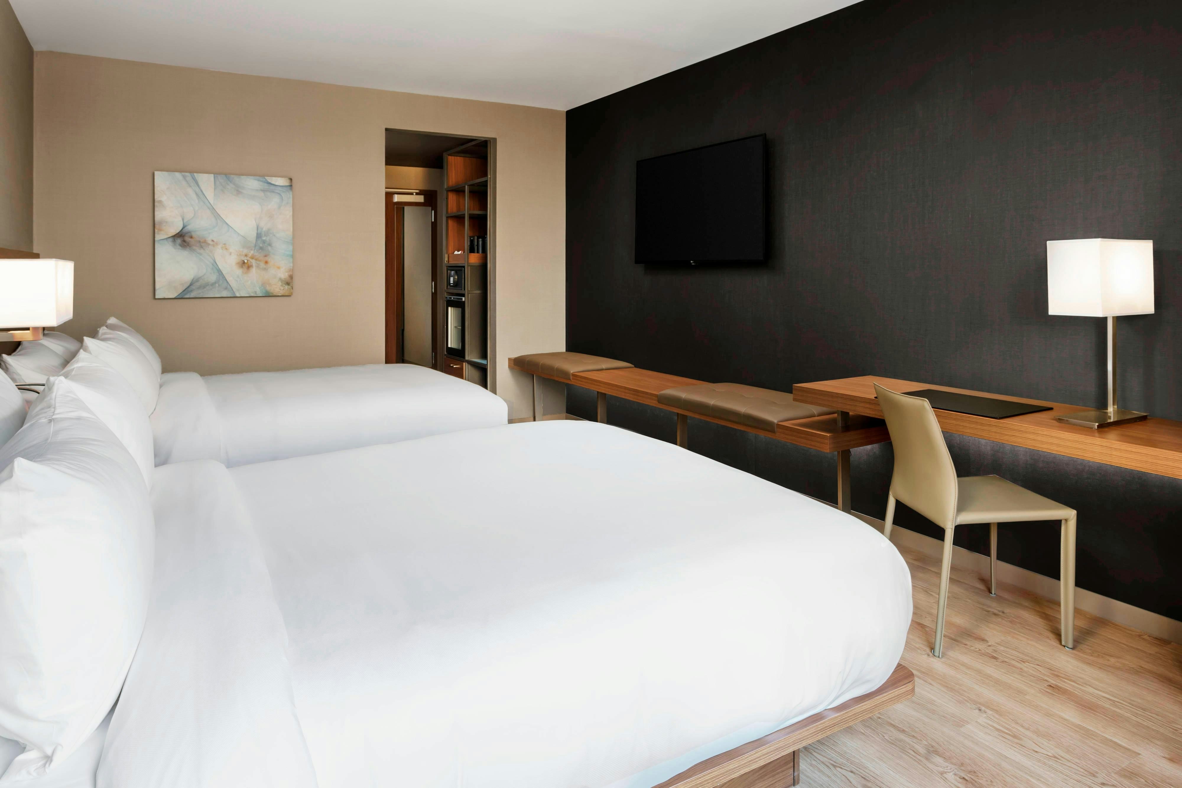 غرفة بسريرين كوين، AC Hotel by Marriott Chapel Hill Downtown 3/5