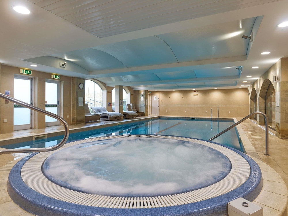 Mercure Barnsley Tankersley Manor Hotel 37/74