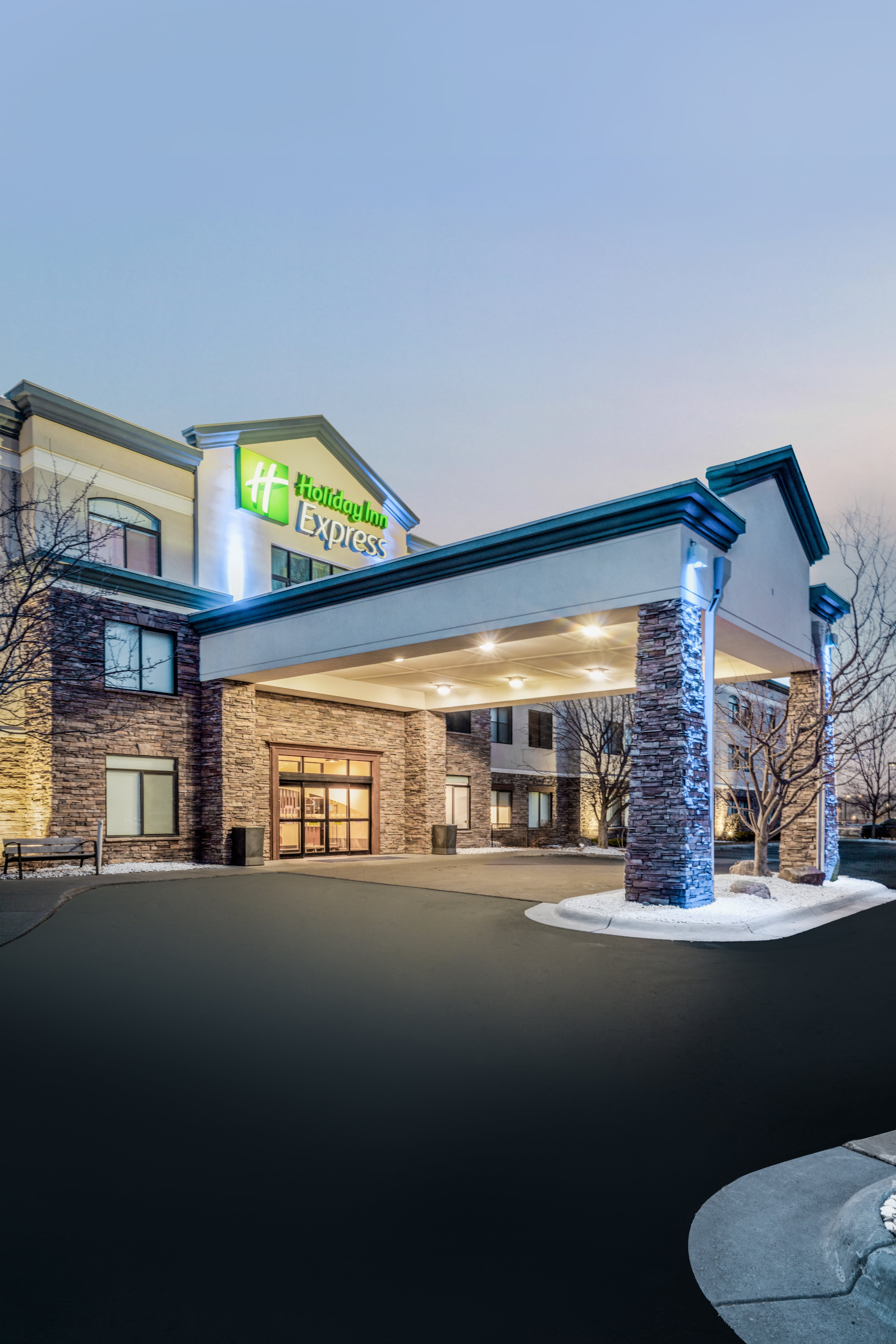 HOLIDAY INN EXPRESS HOTEL AND SUITES BOZEMAN WEST 4/75