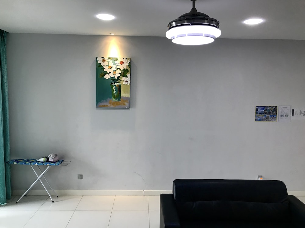 Sunset & Seaview Vacation Condo City Centre @ IMAGO Shopping Mall 12/52