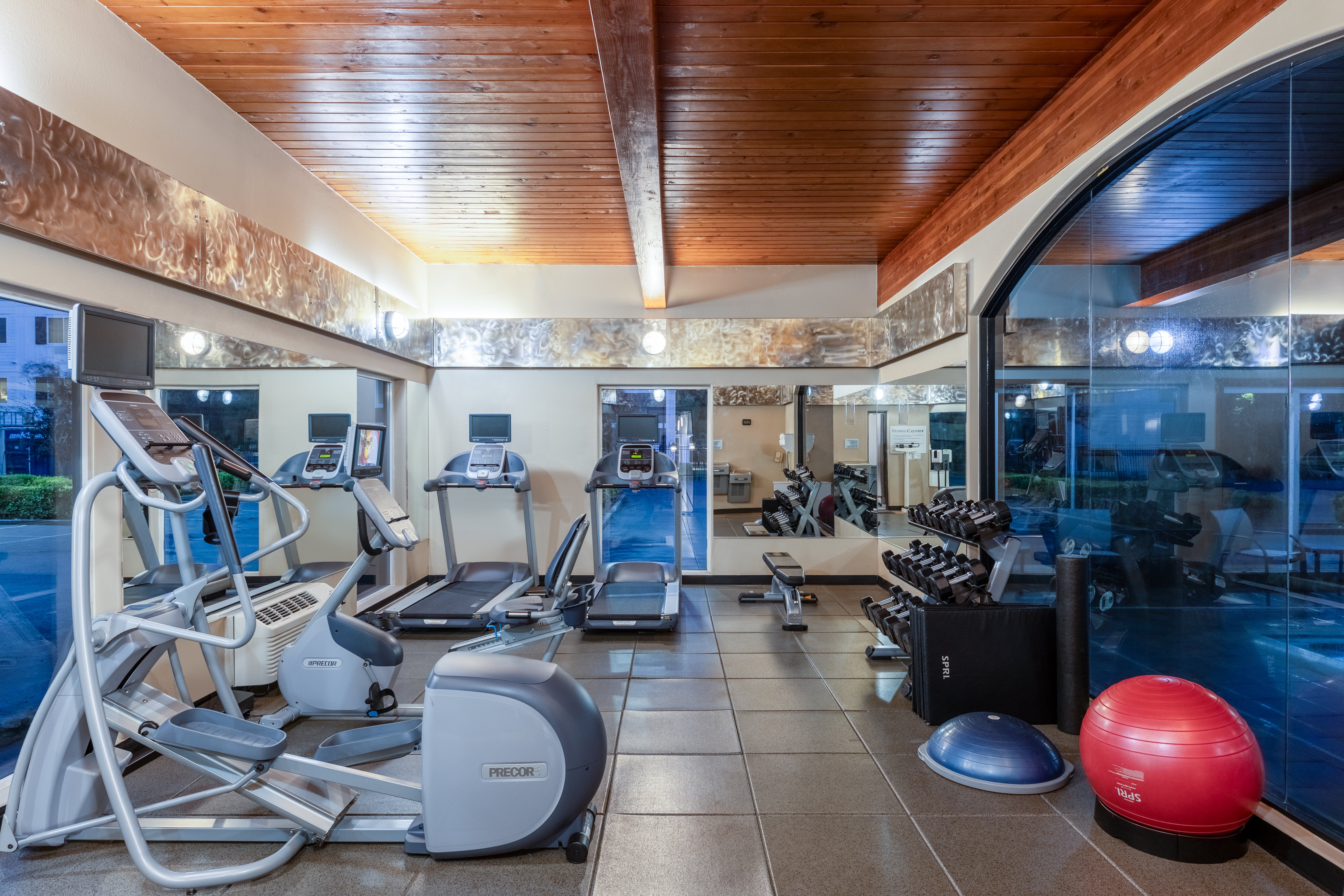 Holiday Inn Express Vancouver North Salmon Creek 35/53