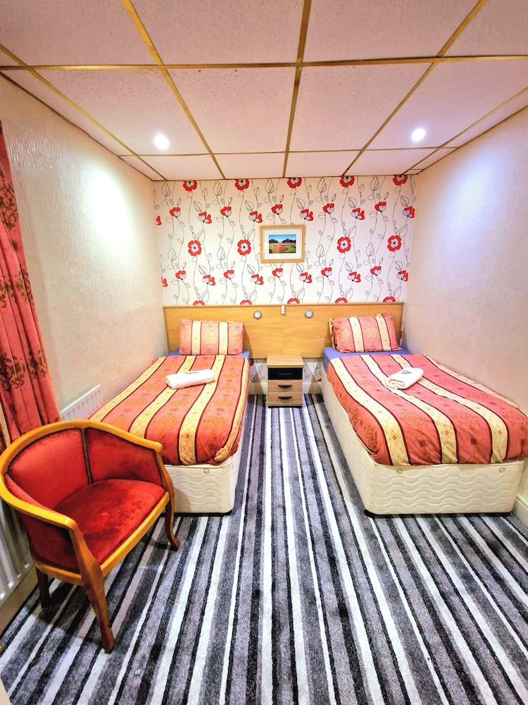 The Albany Hotel 53/66