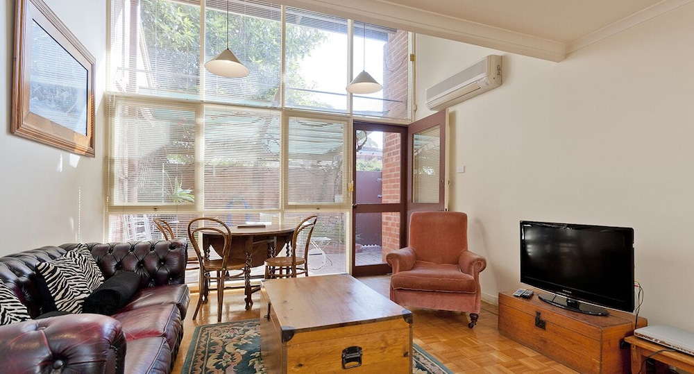 ADELAIDE HERITAGE COTTAGES AND APARTMENTS 36/53