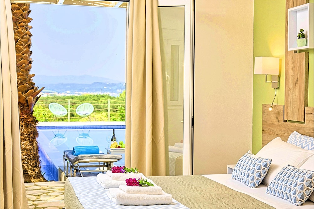 CRETAN MANSION 13/46