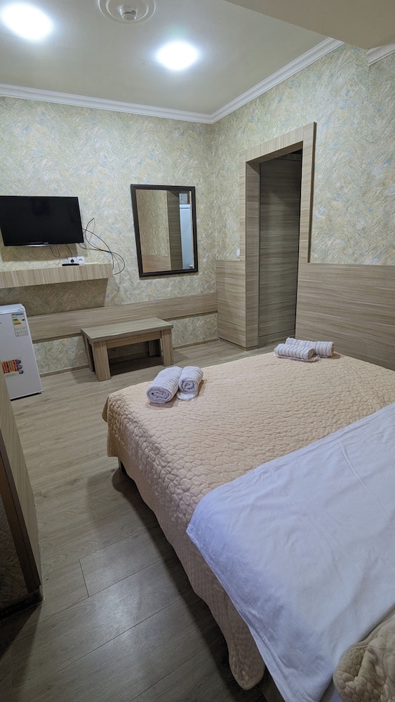 ECONOMY, DOUBLE BED