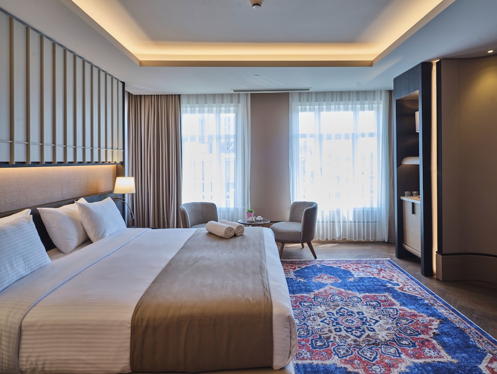 Four G Hotel 25/50