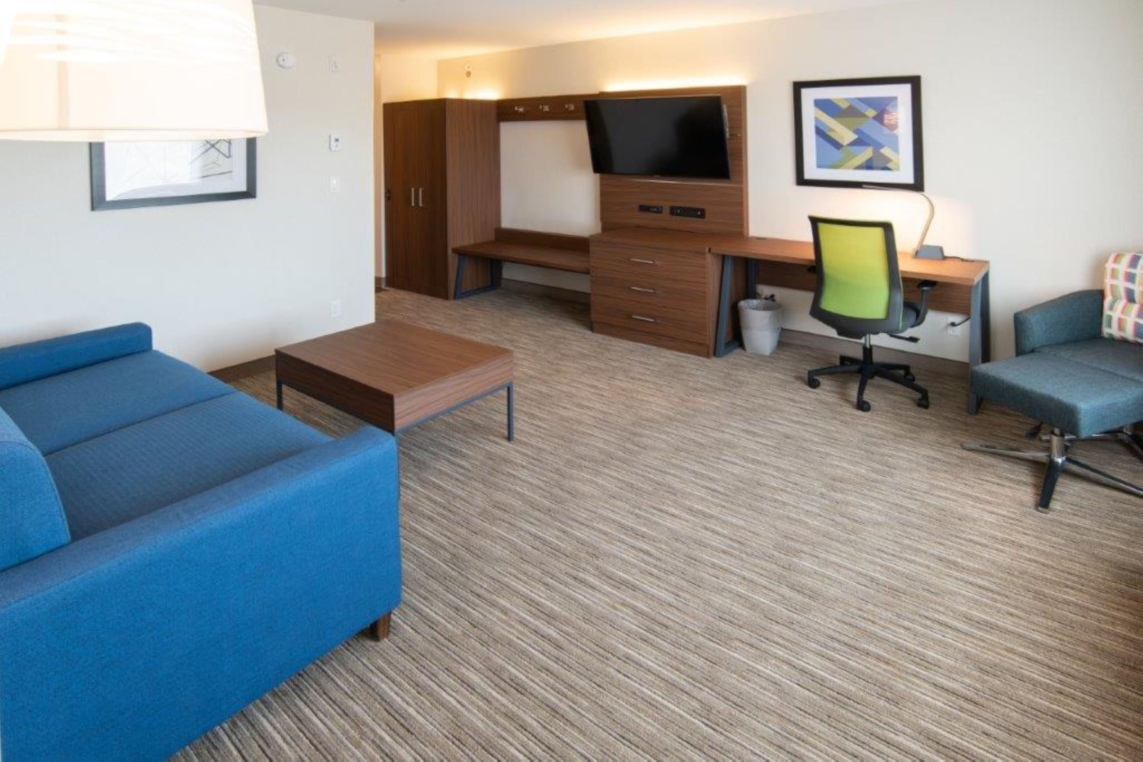 Holiday Inn Express & Suites North Battleford 36/50