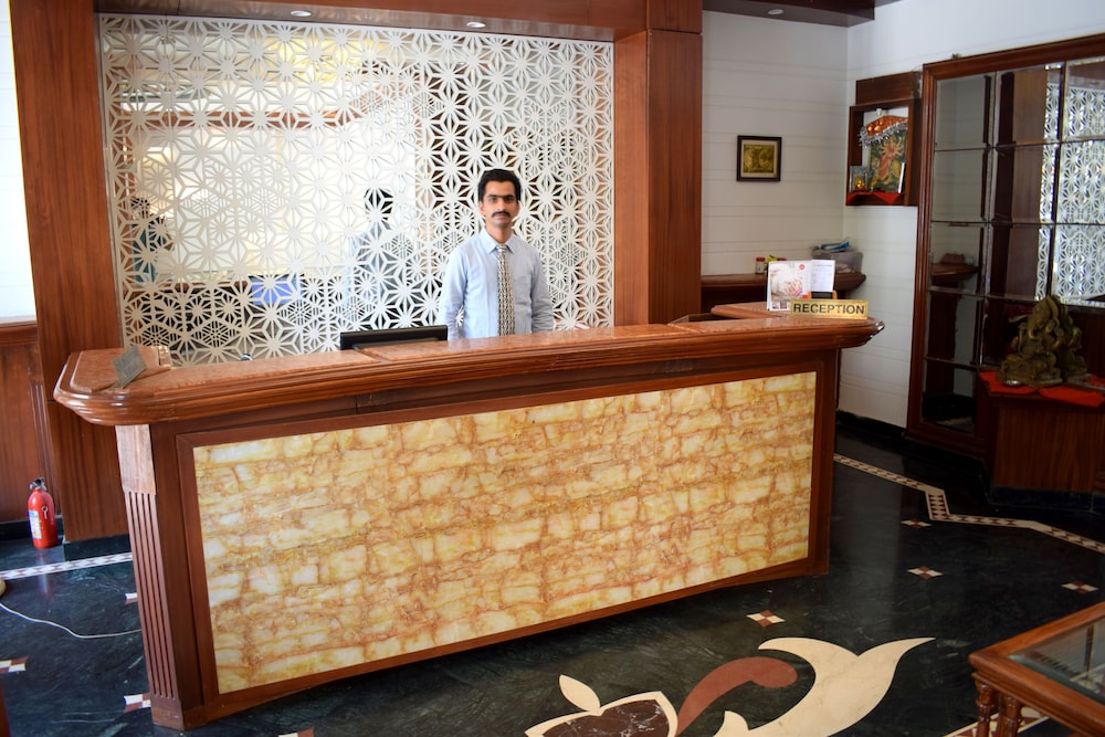 SRTC Hotel Aspire 4/28