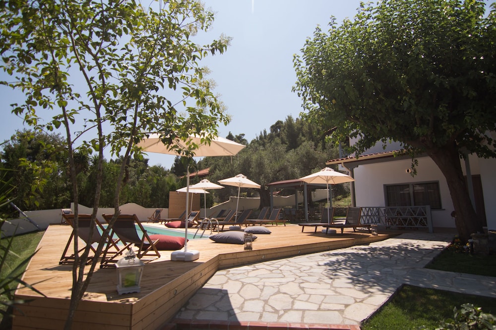 Casa Luxury Suites 35/44