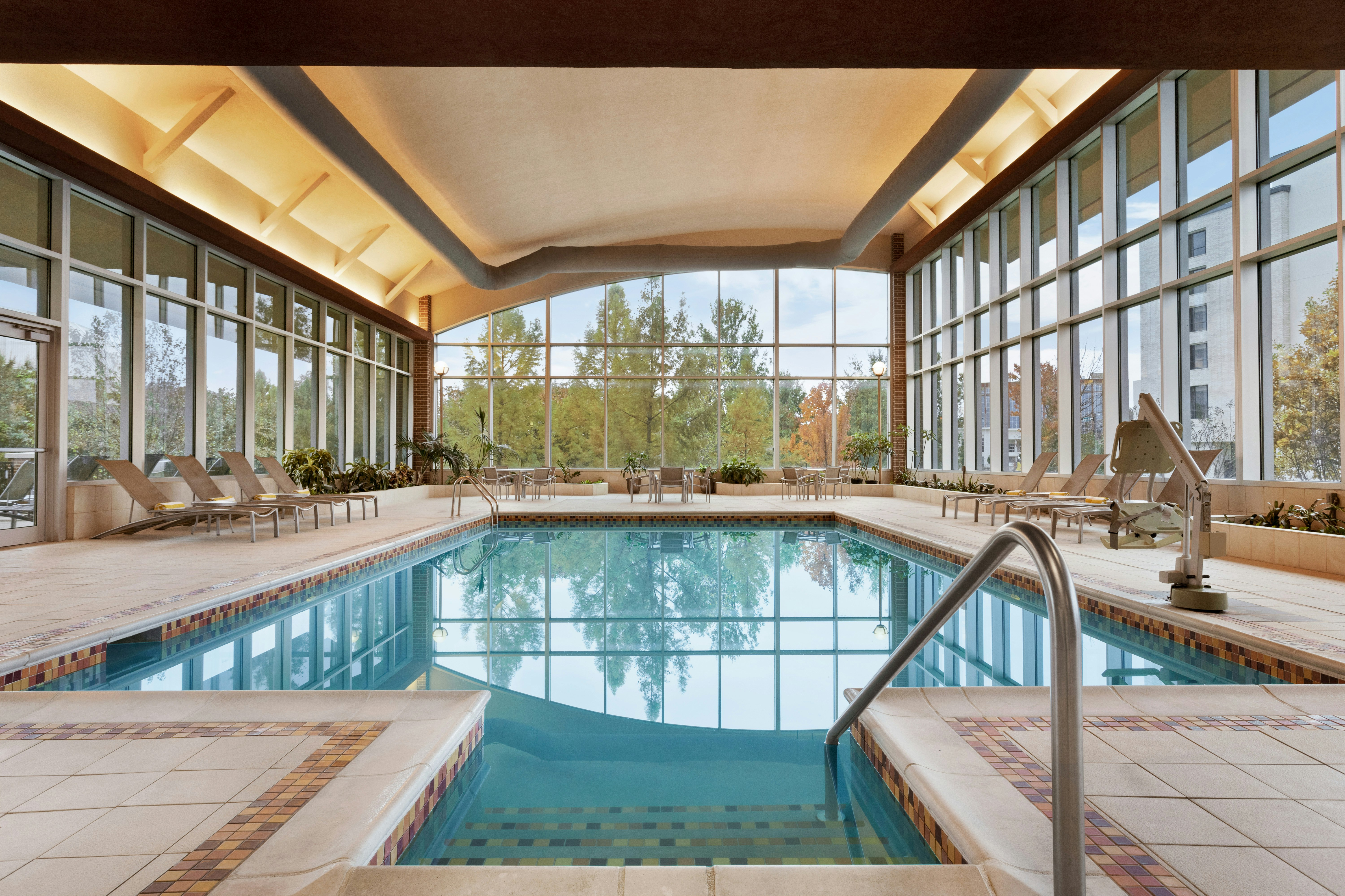 Embassy Suites by Hilton Huntsville 29/76