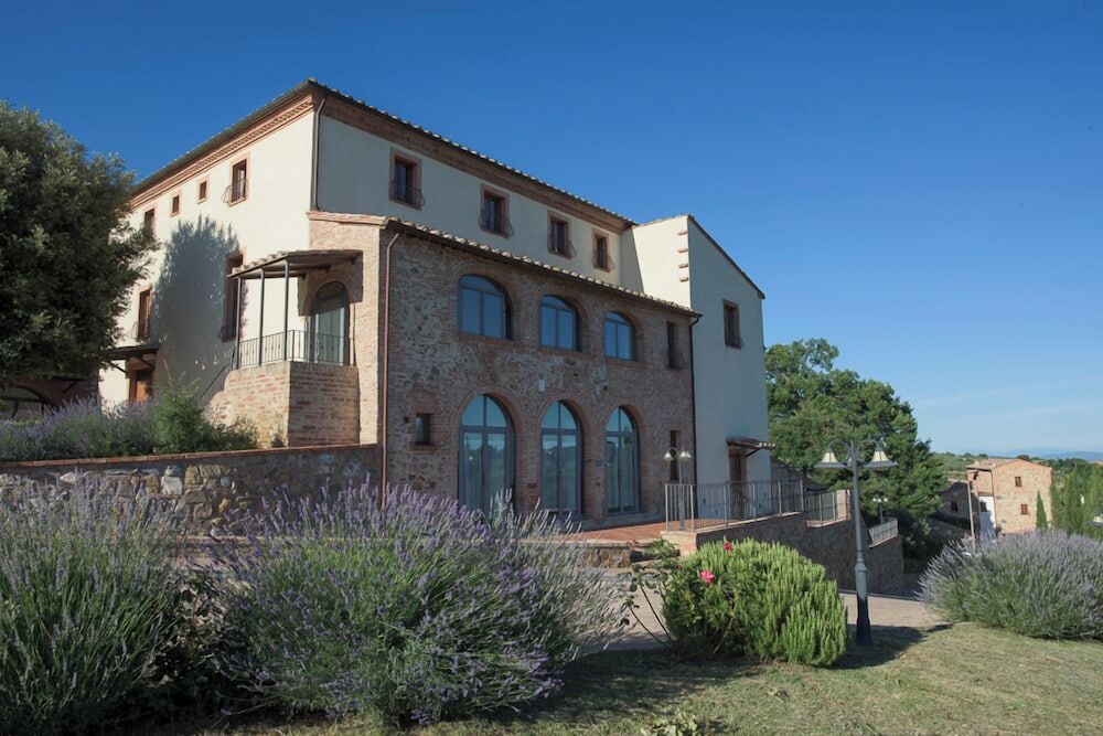 Nuovo Etruria Resort 1/26